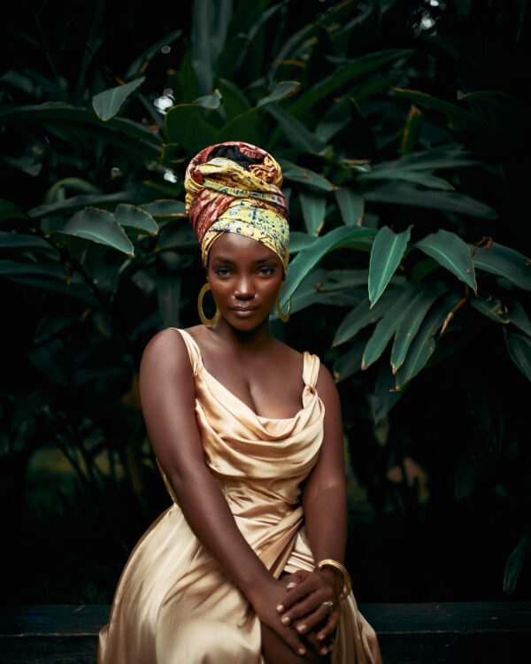 She walked into the room—grace in her step, fire in her eyes. Some women don’t speak loudly, but the world listens when they enter. Their presence is their power. Their elegance is effortless, their confidence—unshakable. That’s the story of the Zuri Earrings. Named after the Swahili word “Zuri”, meaning beautiful, these earrings are a tribute to beauty in all its forms—not just the polished surface, but the strength, softness, and stories that live beneath.